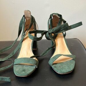 🌟 2 for $15 // green sandals